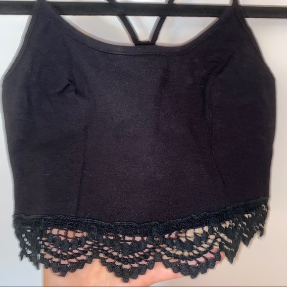 🌴 BOUTIQUE 1861 Black Crop Top with Lace Dentelle - Picture 3 of 5